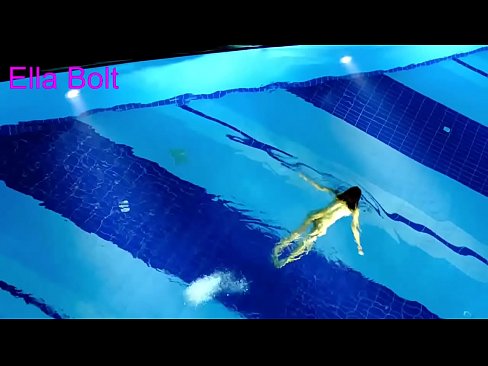 ❤️ Ma nistax nieqaf nara, blonda żagħżugħa maqbuda tgħum nuda fil-pool tar-resort ELLA BOLT ❤❌ Vidjow porn f'mt.liporno.ru